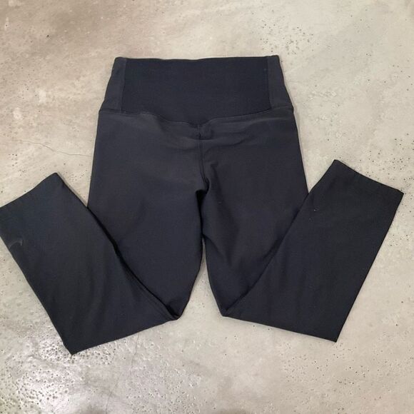 Nike Dri-Fit Running Capri Leggings - Picture 3 of 11